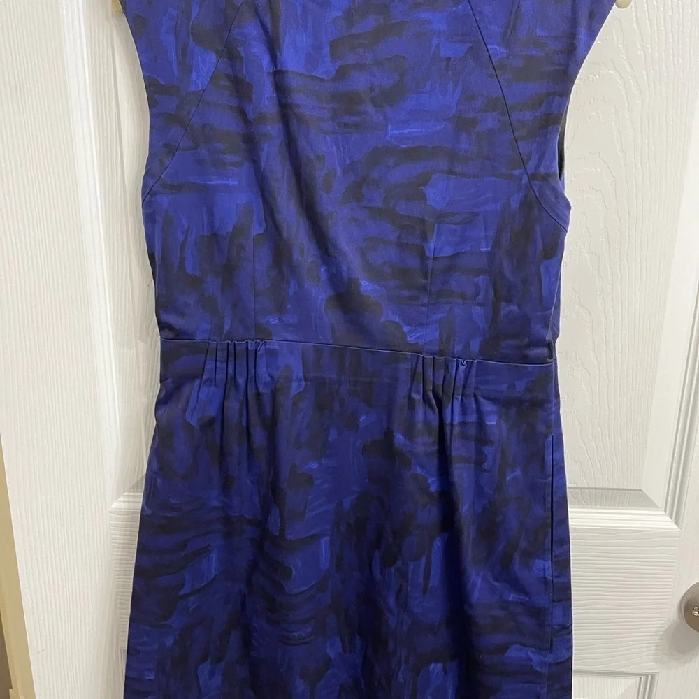 Theory Shyann dress in Blue and Black Brushstroke pattern size 8. NWOT - Picture 5 of 6